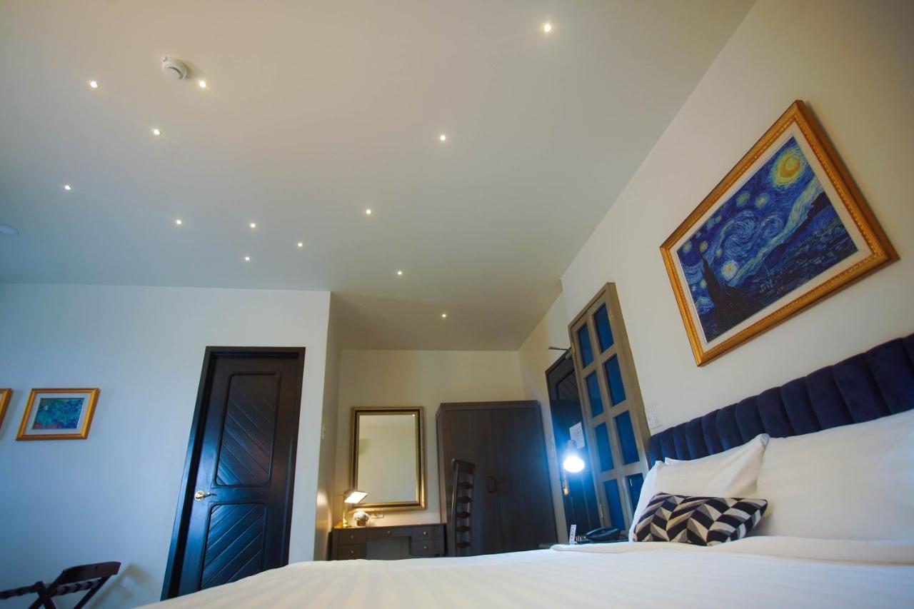 The Grandmaster Hotel Tagaytay City Exterior foto